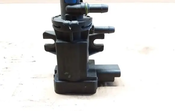 Peugeot 508 Vacuum valve 9801887680