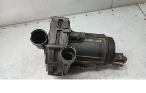 Volkswagen Golf IV Secondary air pump 06A959253