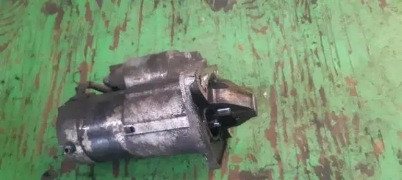 Renault Megane II Starter motor