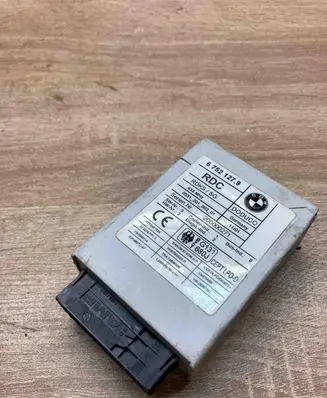 BMW 5 E39 Tire pressure control unit 6752127 67521279