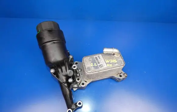 Mercedes-Benz C W205 Oil filter mounting bracket A6511801165 70586826 U7902005
