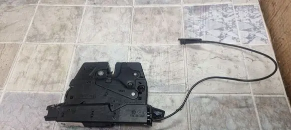 BMW X1 E84 Tailgate/trunk/boot lock/catch/latch 5124720051105 912781106 16367210