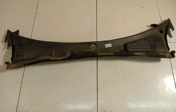 Wiper trim