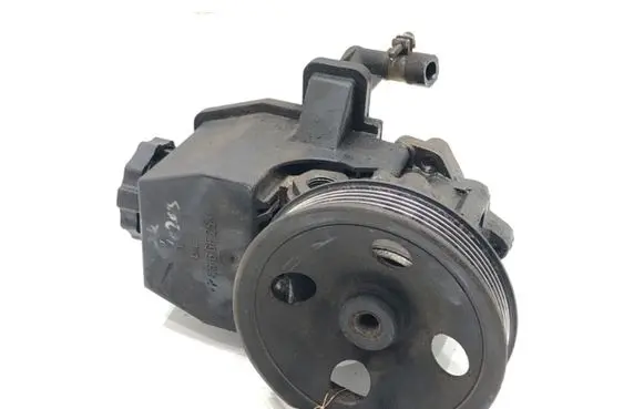 Mercedes-Benz C AMG W203 Power steering pump