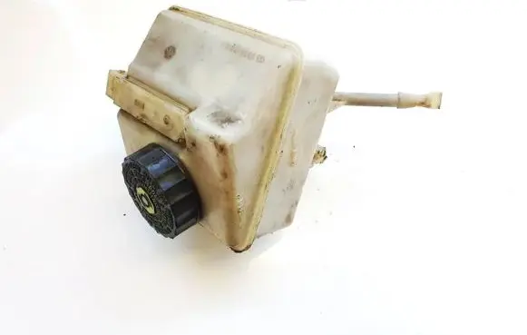 Brake fluid reservoir