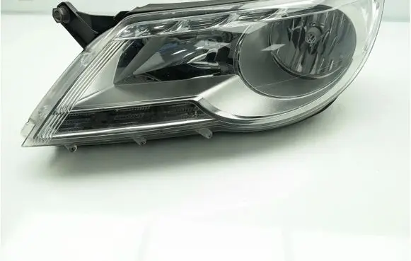 Volkswagen Tiguan Headlight/headlamp 5N2941031G 1ED247038-03