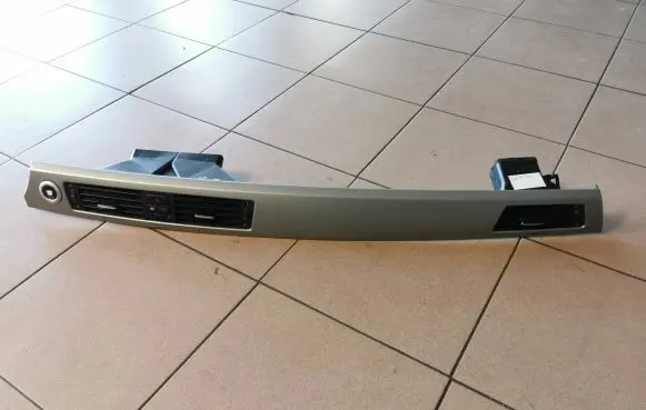 BMW 3 E90 E91 Dash center air vent grill 9151173 E3222W 14482110