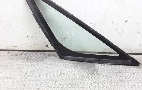 Mitsubishi Colt Front door vent window glass four-door 