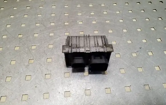 Opel Insignia A Glow plug pre-heat relay 55574293 0522122601