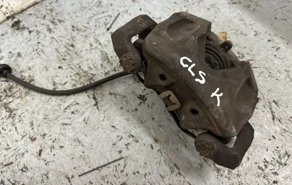 Front brake caliper