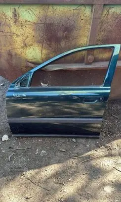 Volvo S60 Front door 