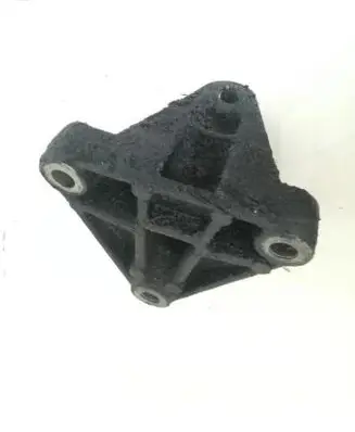 Renault Laguna II Engine mounting bracket 8200000032