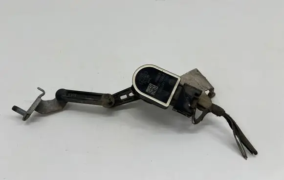 BMW 5 G30 G31 G38 Headlight/headlamp level sensor 6870000 25916010 ABE52152