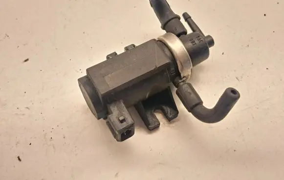 Volvo V70 Turbo solenoid valve 1H0906627