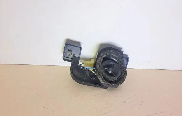 Subaru Outback Front door high frequency speaker 86304AG200