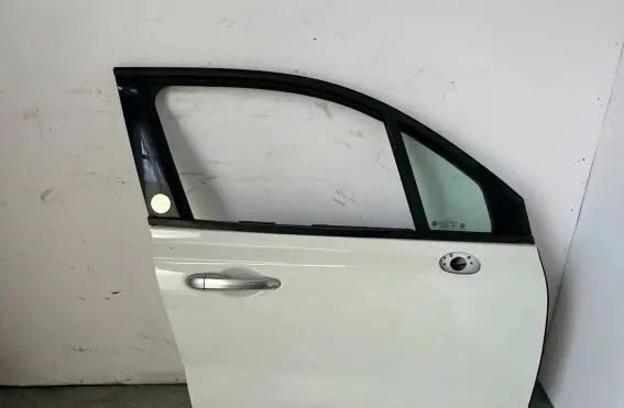 Fiat 500X Front door