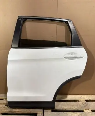 Honda CR-V Rear door