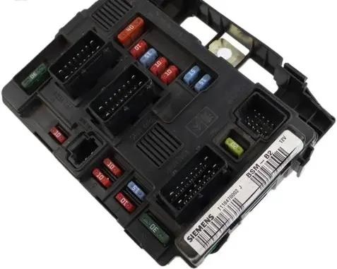 Citroen Berlingo Fuse module 9650618580 T118470002J 15618696