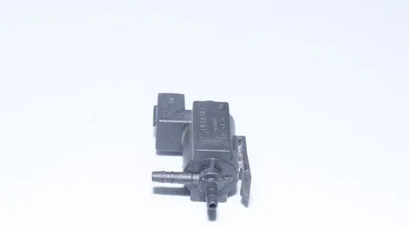 BMW 5 E39 Turbo solenoid valve 1742712
