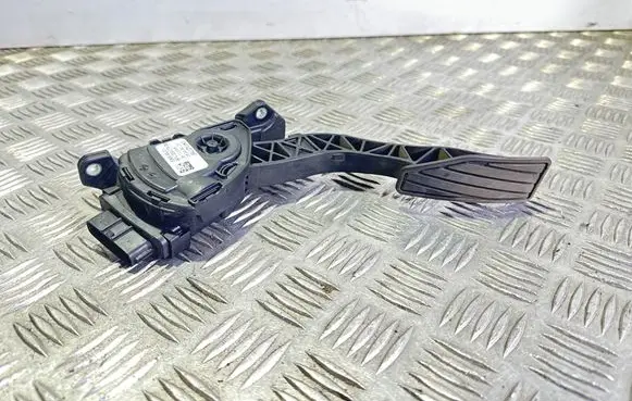 Suzuki Grand Vitara II Accelerator throttle pedal 1590065J01 6PV00907400