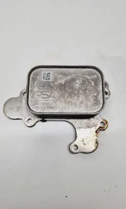 Peugeot 5008 II Engine oil radiator 9839253380