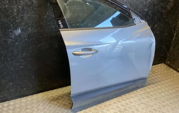 Hyundai Tucson TL Front door