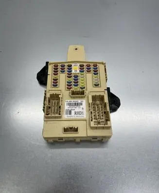 Hyundai Santa Fe Fuse module 919502W530