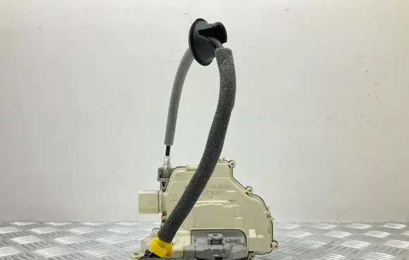 Audi A4 S4 B9 Rear door lock 4G0839015F