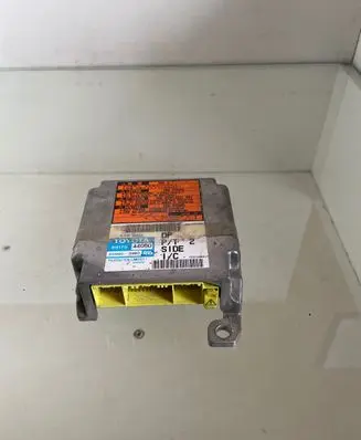 Toyota Avensis Verso Airbag control unit/module 8917044050