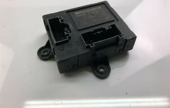 Volvo XC70 Other control units/modules 31343025AC S163