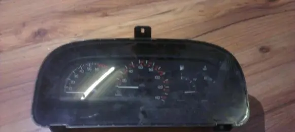 Speedometer (instrument cluster)