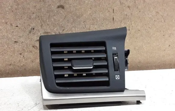 Lexus CT 200H Dashboard side air vent grill/cover trim 5565076010