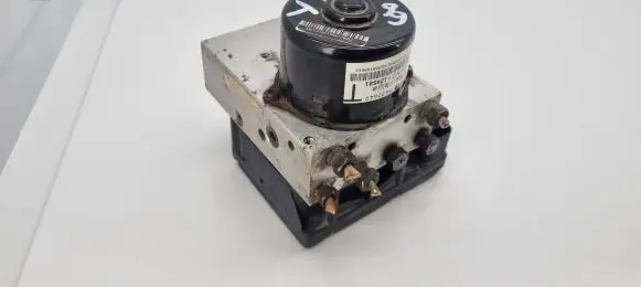 Volvo S70 V70 V70 XC ABS Pump 9472649 129581 9472650