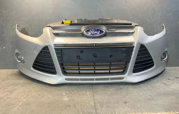 Ford Focus Front bumper BM5117757A BM5117E778AH