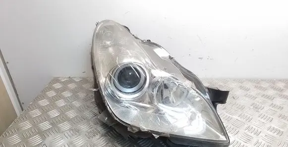 Mercedes-Benz CLS C219 Headlight/headlamp