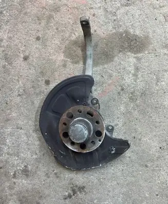 Mercedes-Benz E W211 Front wheel hub