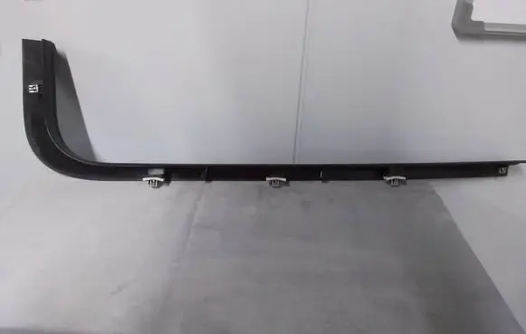 Chevrolet Camaro Front sill trim cover 84078878