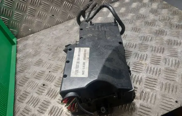 Volvo V50 Fuse box set 8688040