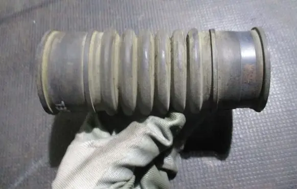 Renault Trafic II (X83) Intake resonator RURATRAFFICII0614