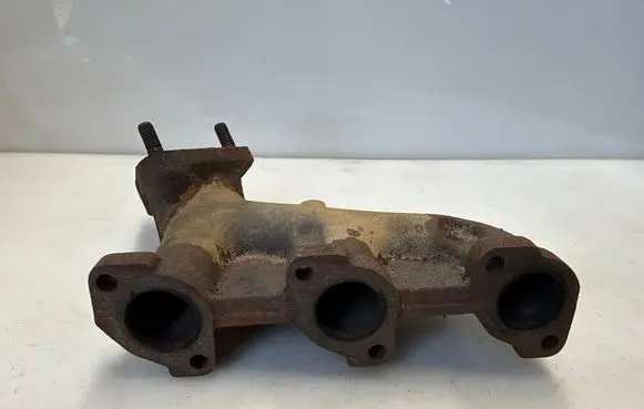 BMW 5 E34 Exhaust manifold 1710836