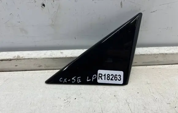 Mazda CX-5 II Front door trim (molding) kb8a