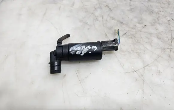 Toyota Avensis T250 Windscreen/windshield washer pump