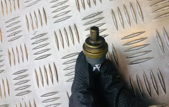 Coolant temperature sensor