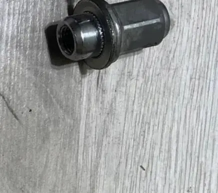 Nuts/bolts