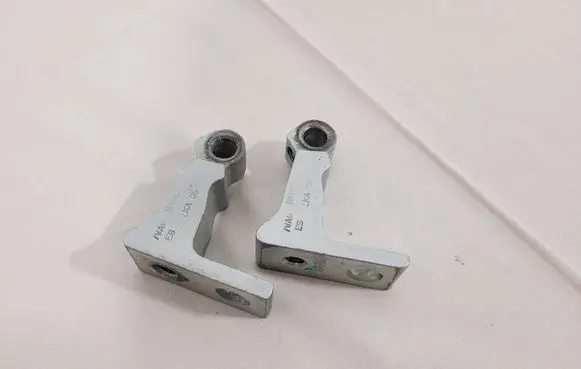 Seat Ibiza IV (6J,6P) Front door upper hinge 8K0831402f LKA05