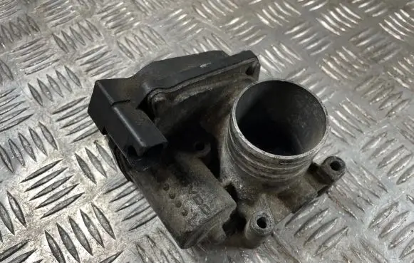 Volkswagen Polo IV 9N3 Throttle valve 03C133062B A2C53030790