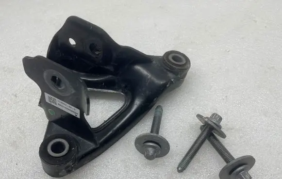 Tesla Model 3 Engine mounting bracket 111023400b