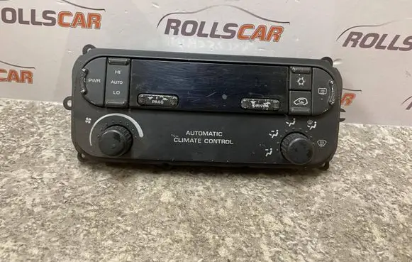 Chrysler Voyager Climate control unit P05005060AB 12218179