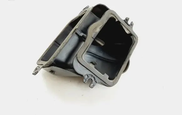 Renault Trafic III (X82) Intercooler air guide/duct channel 93452498 687781491R