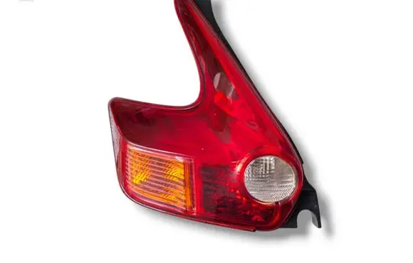 Nissan Juke I F15 Rear/tail lights 26555-1KA0A